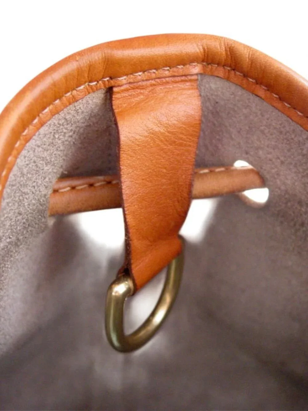 DOONEY & BOURKE 80's Vintage AWL Cream Leather Drawstring Bucket Shoulder Bag - Picture 10 of 10